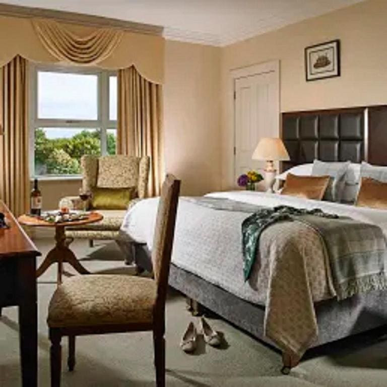 Superior Family Room (2 Adults + 2 Children) room - Image 2