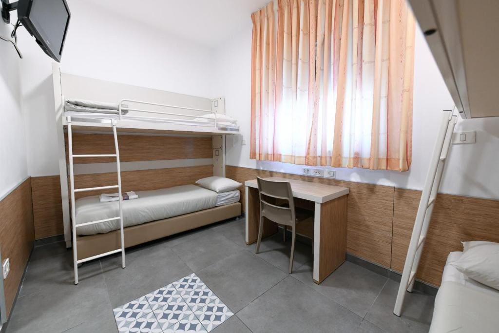 Standard Room room - Image 3