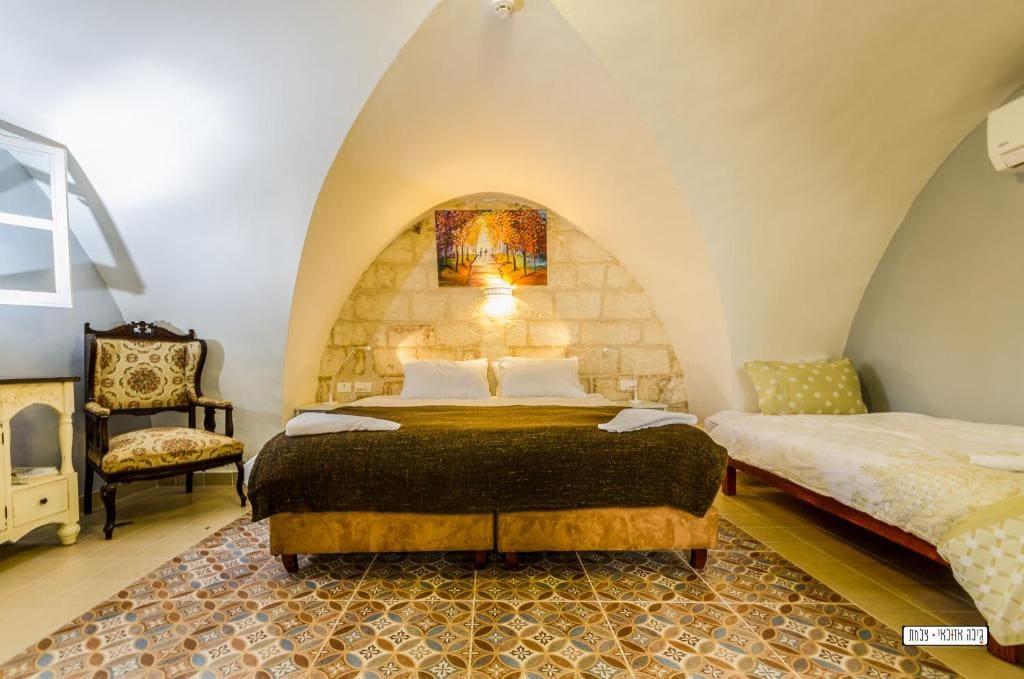 Linda’s triple room room - Image 3
