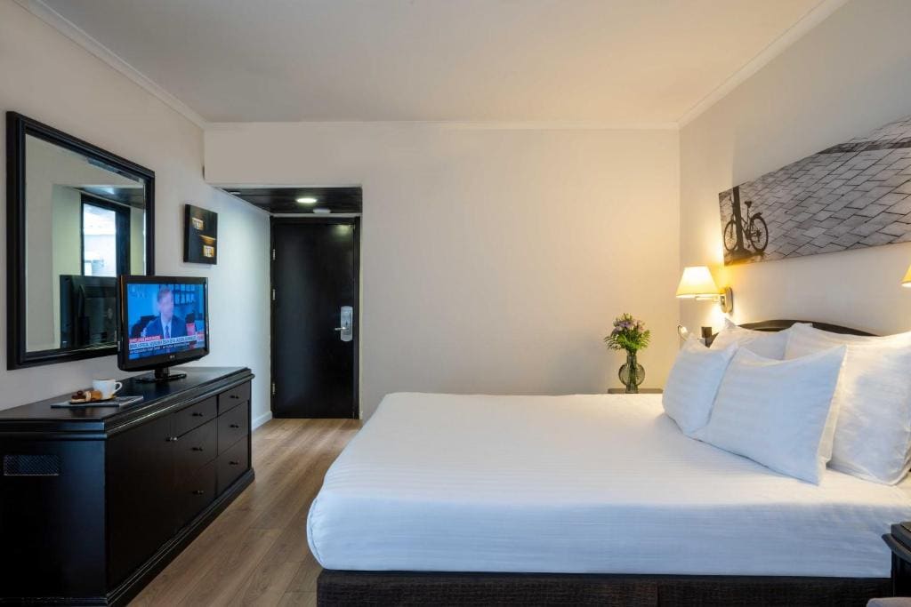 Deluxe King Room with Sea View room - Image 2