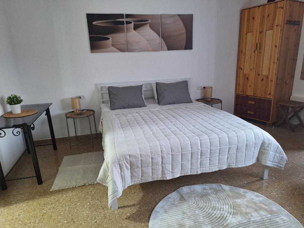 Room room - Image 2