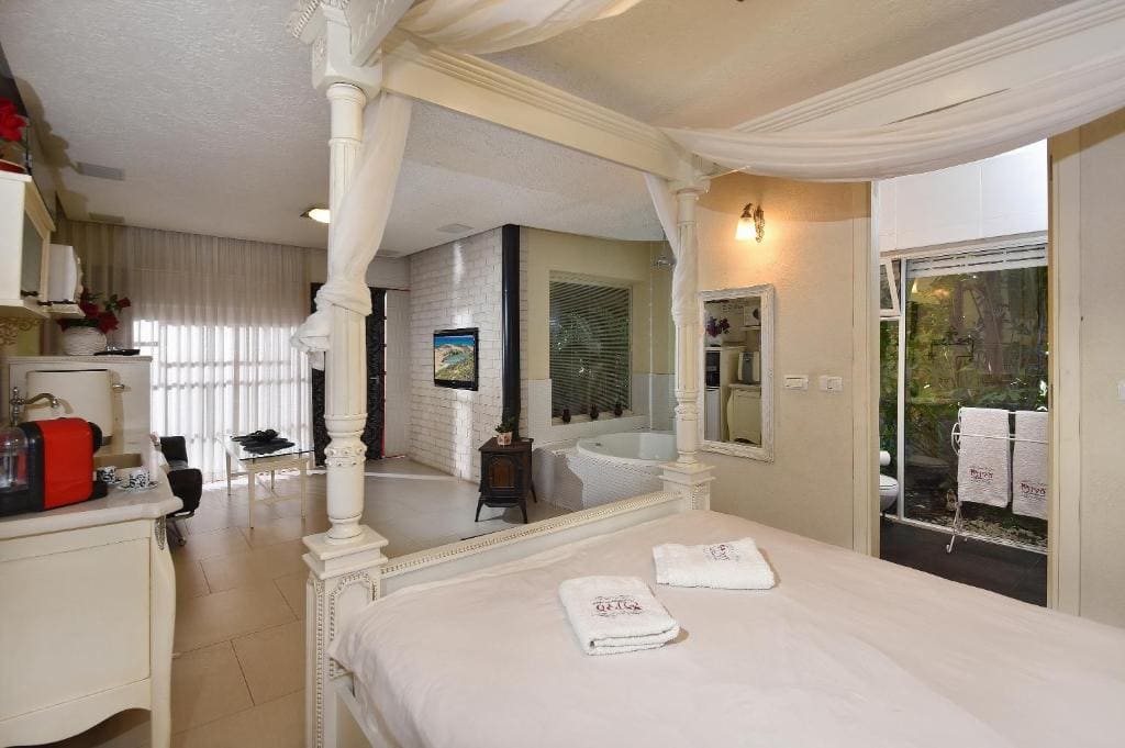Suite with Private Pool room - Image 2