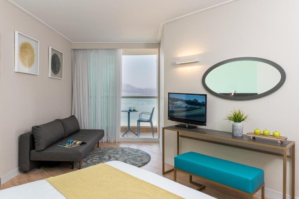 Deluxe Double or Twin Room with Sea View room - Image 1