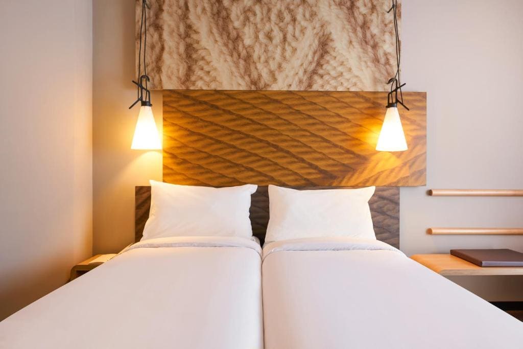 Standard Twin Room room - Image 2