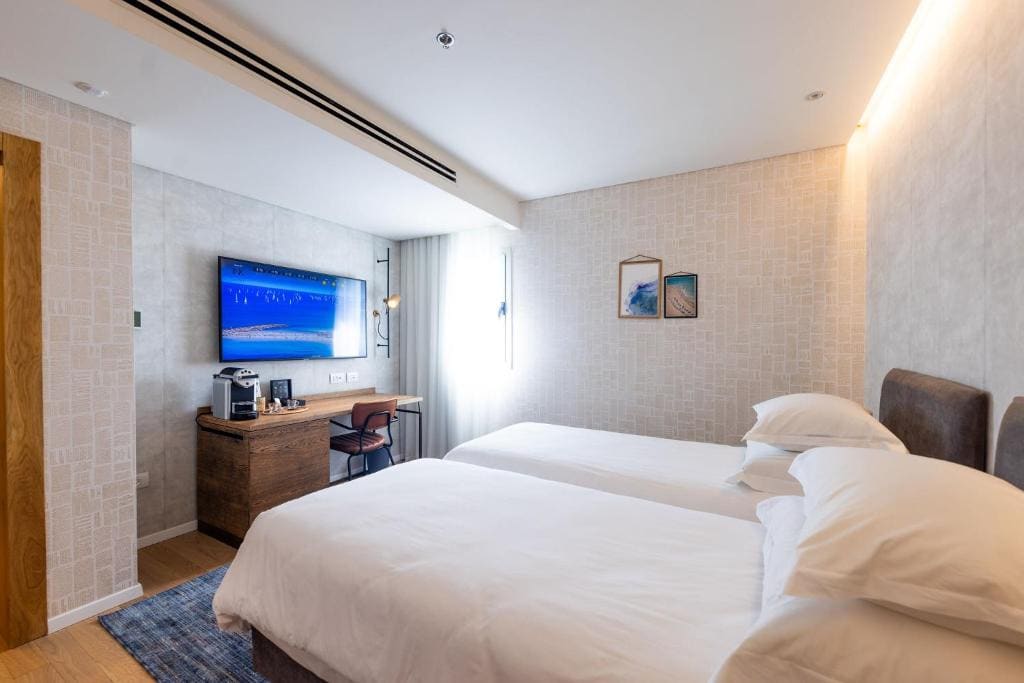 Superior Twin Room room - Image 1