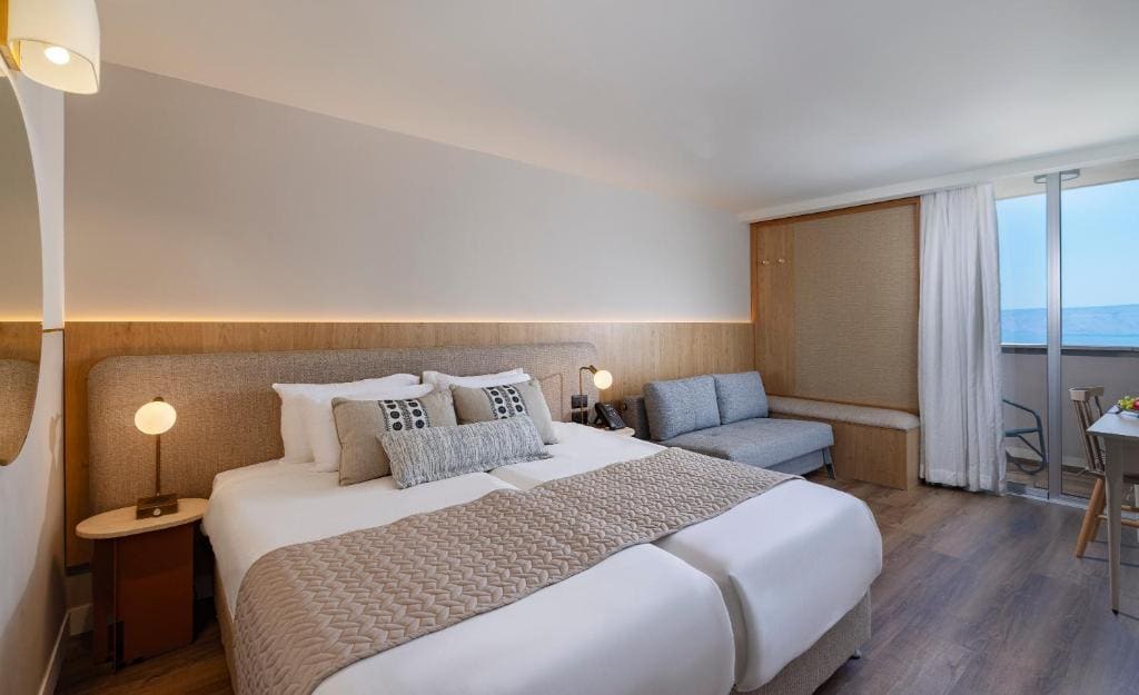 Deluxe Twin Room room - Image 1