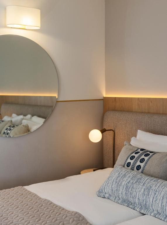 Deluxe Twin Room room - Image 3