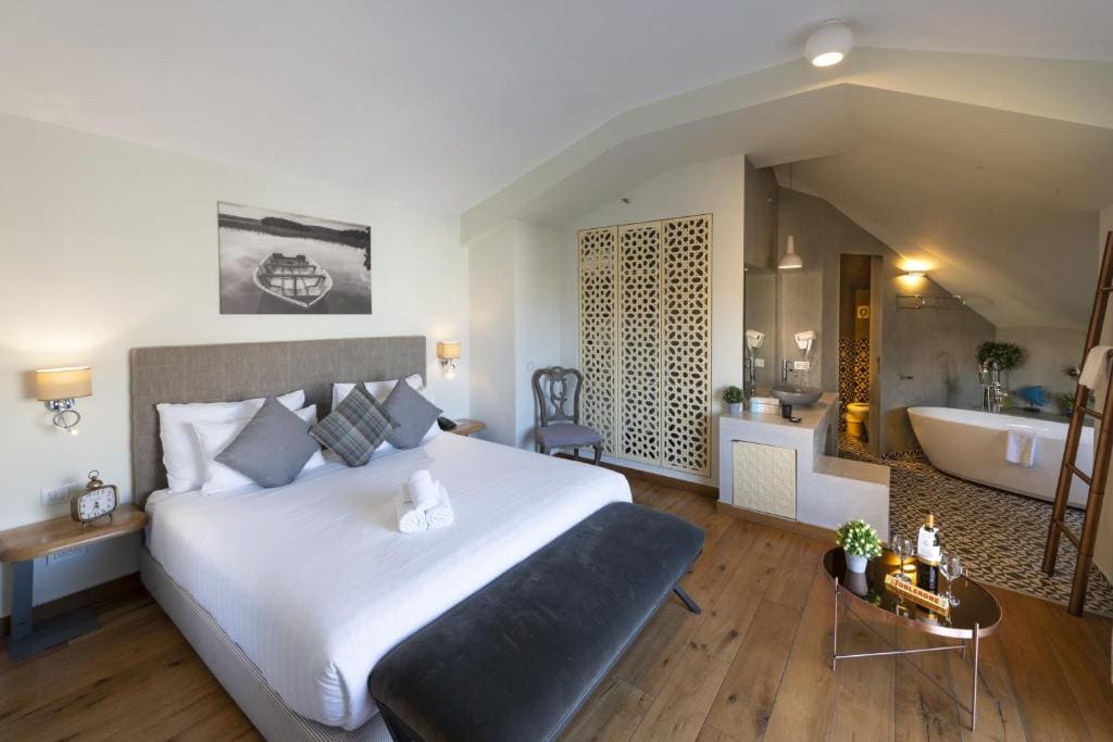 Suite with Balcony room - Image 1