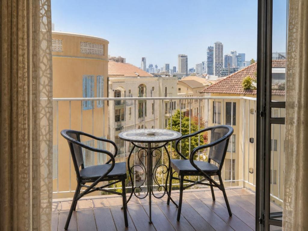 Superior Double or Twin Room with Balcony room - Image 3