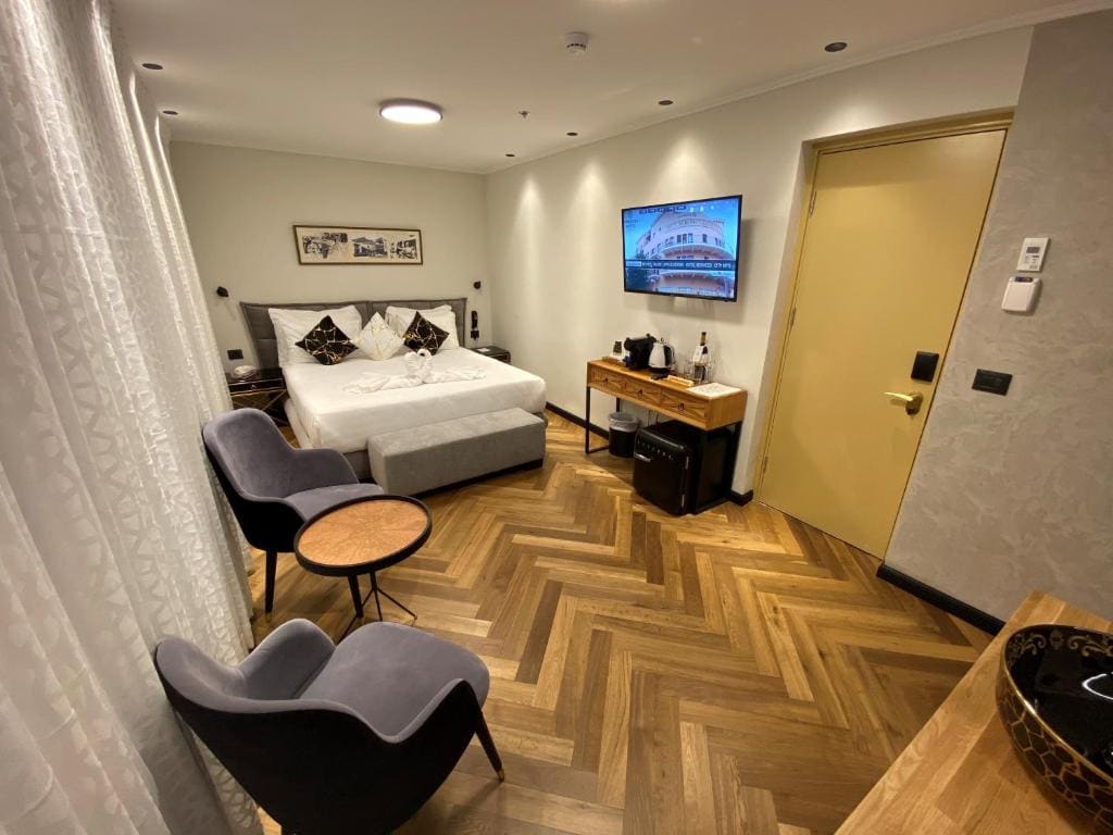 Luxury Room with Patio View room - Image 1