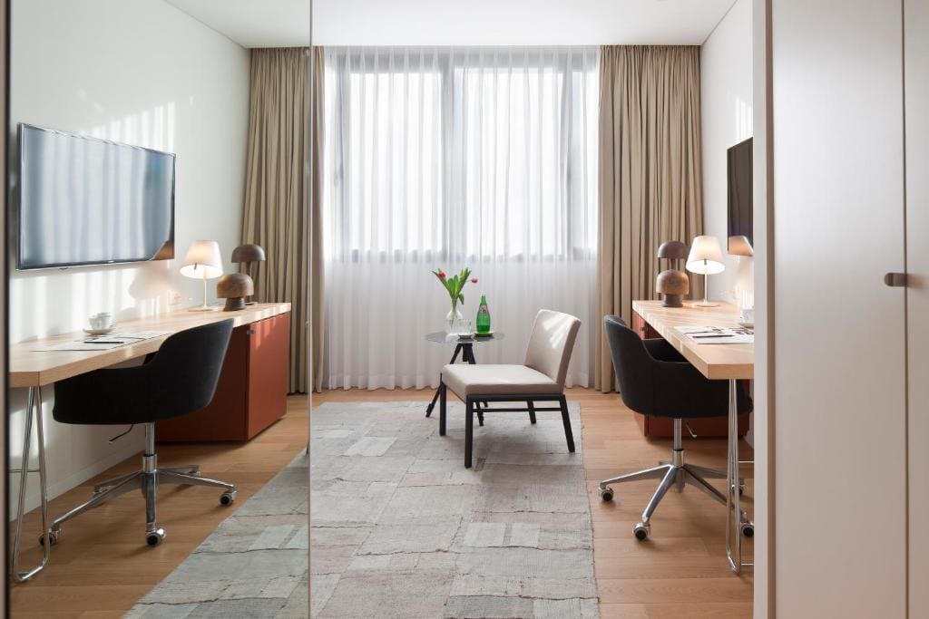 Premium Deluxe room - Image 2