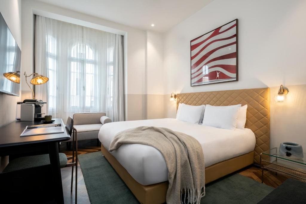 Deluxe Room room - Image 2