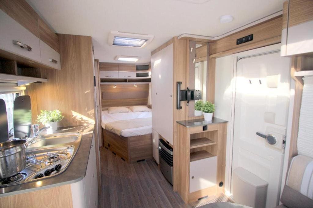 Caravan room - Image 2
