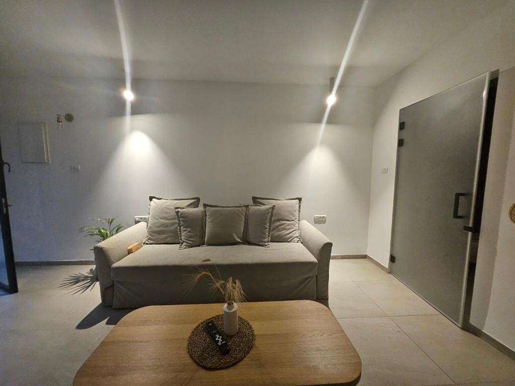 Suite with Spa Bath room - Image 2