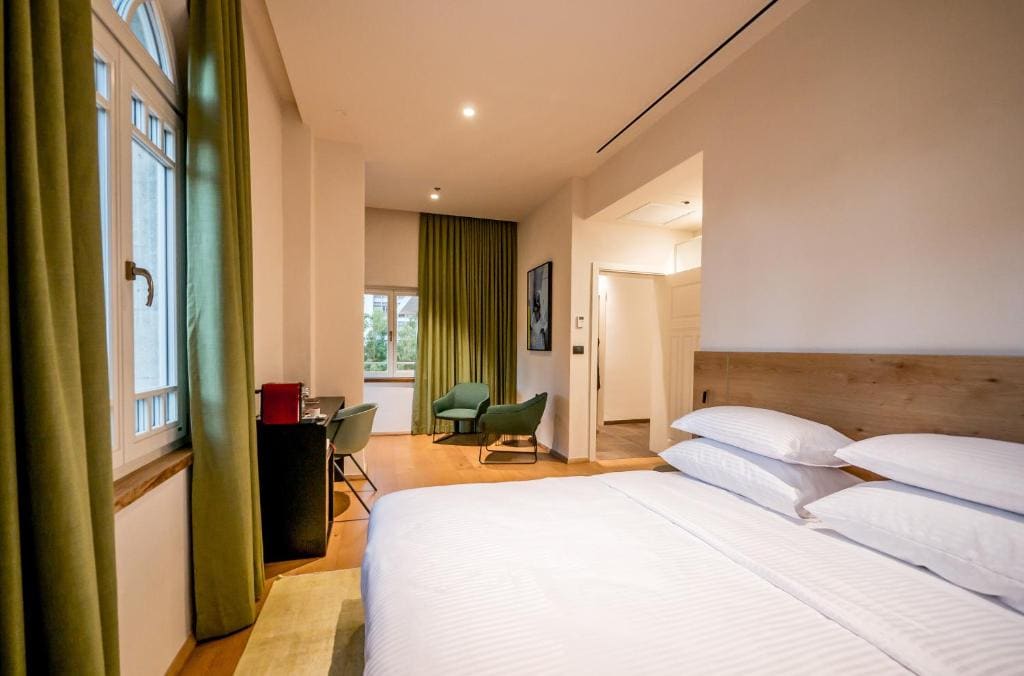 Suite room - Image 1