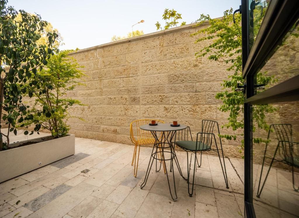 Classic Room with Patio room - Image 3
