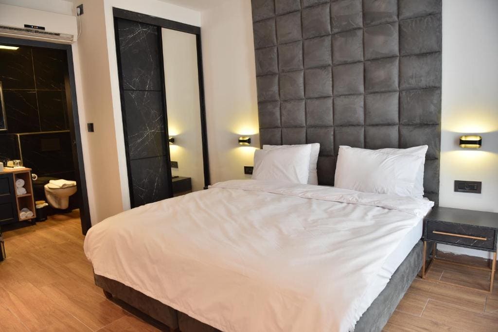 Classic Triple Room room - Image 1
