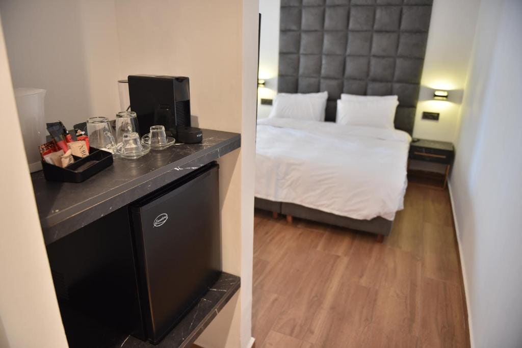 Classic Triple Room room - Image 2