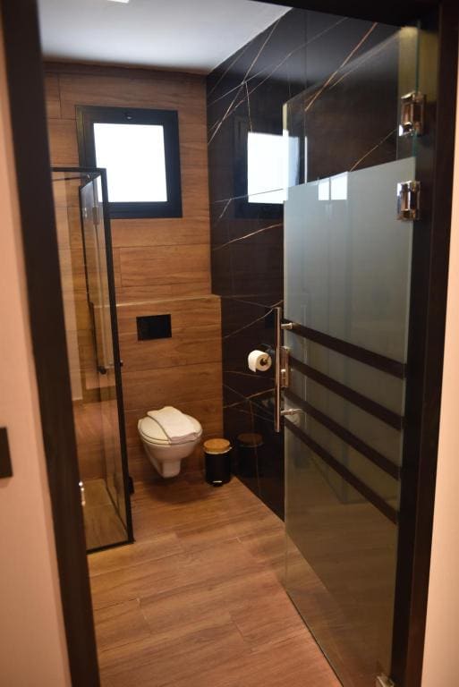 Family Room with Balcony room - Image 3