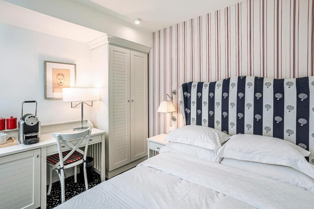 Small Double Room room - Image 1