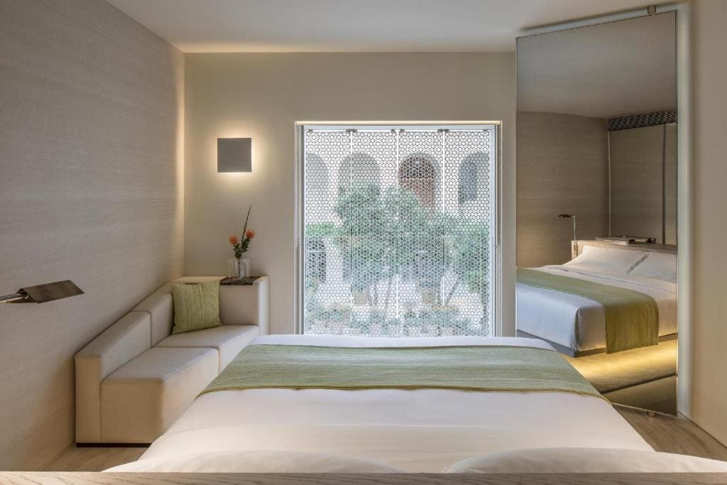 Deluxe Pool Or Garden View room - Image 1