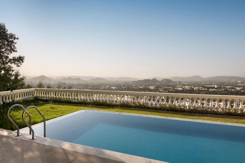 Suite with Private Pool room - Image 1