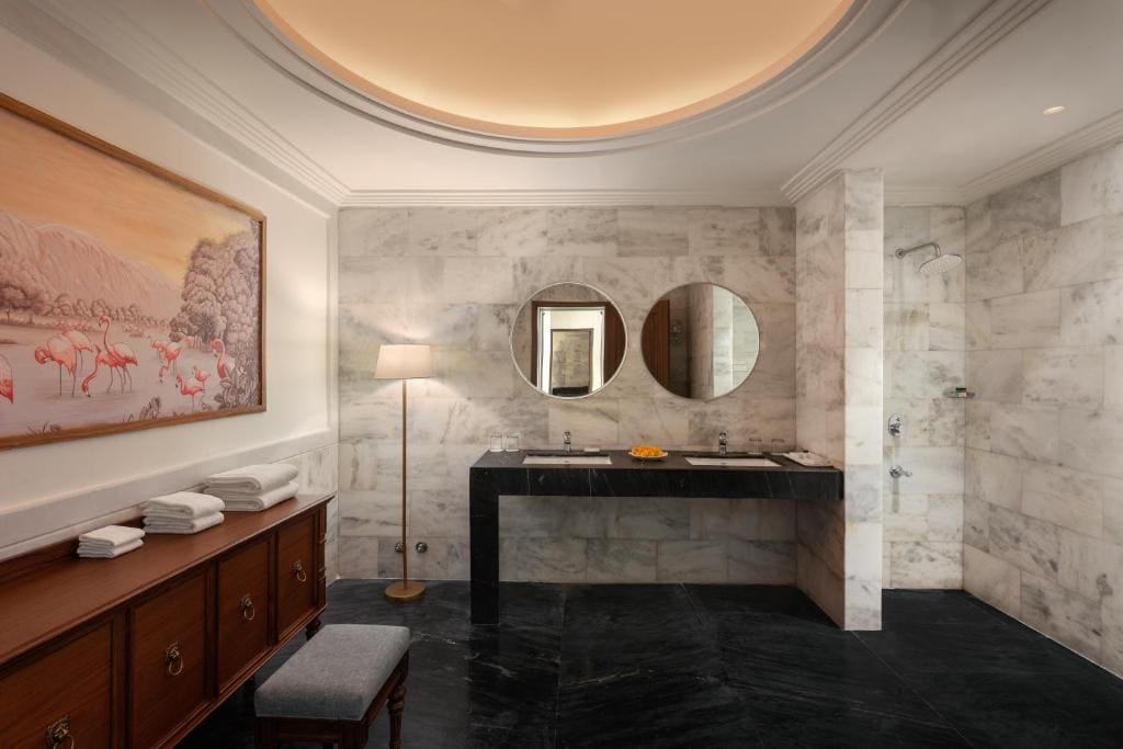 Suite with Private Pool room - Image 3