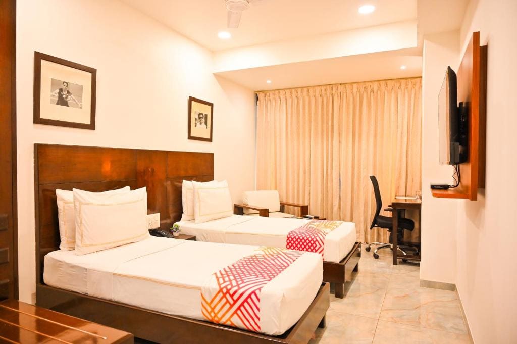Deluxe Twin Room room - Image 2