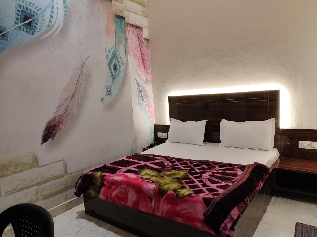 Deluxe Double Room room - Image 2