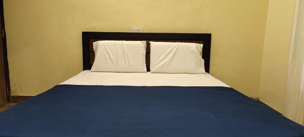Standard Double Room room - Image 3