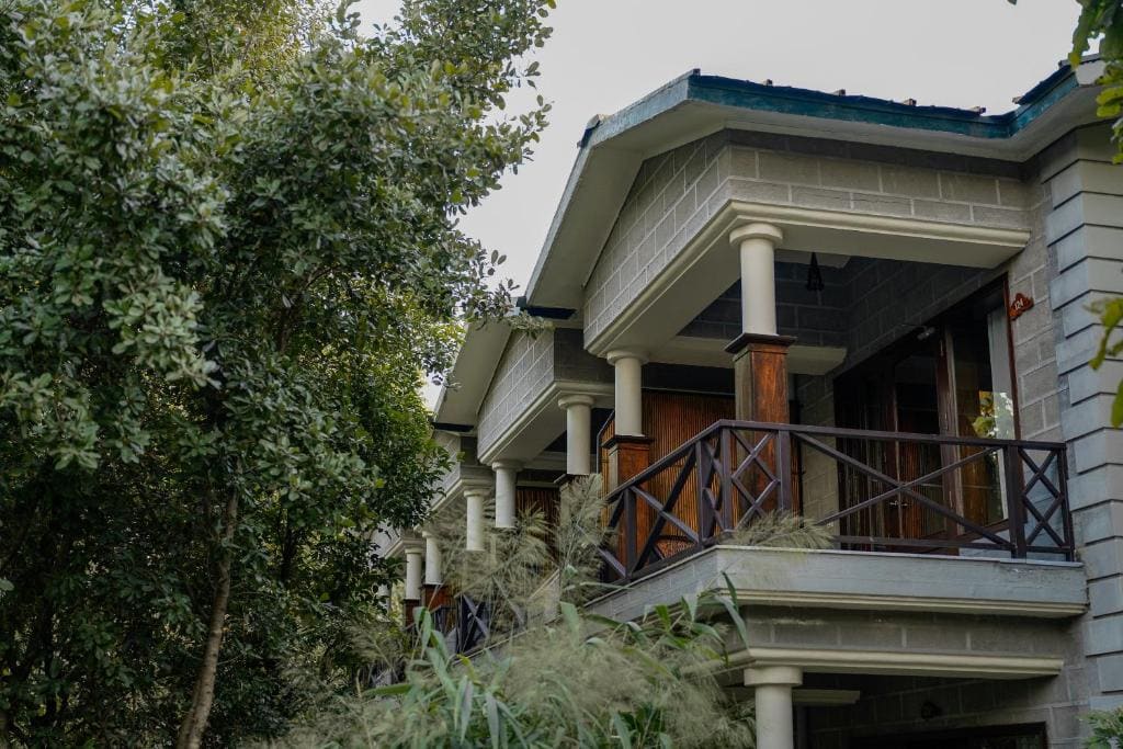 Corbett club with Balcony-Welcome drink, Hi Tea room - Image 1