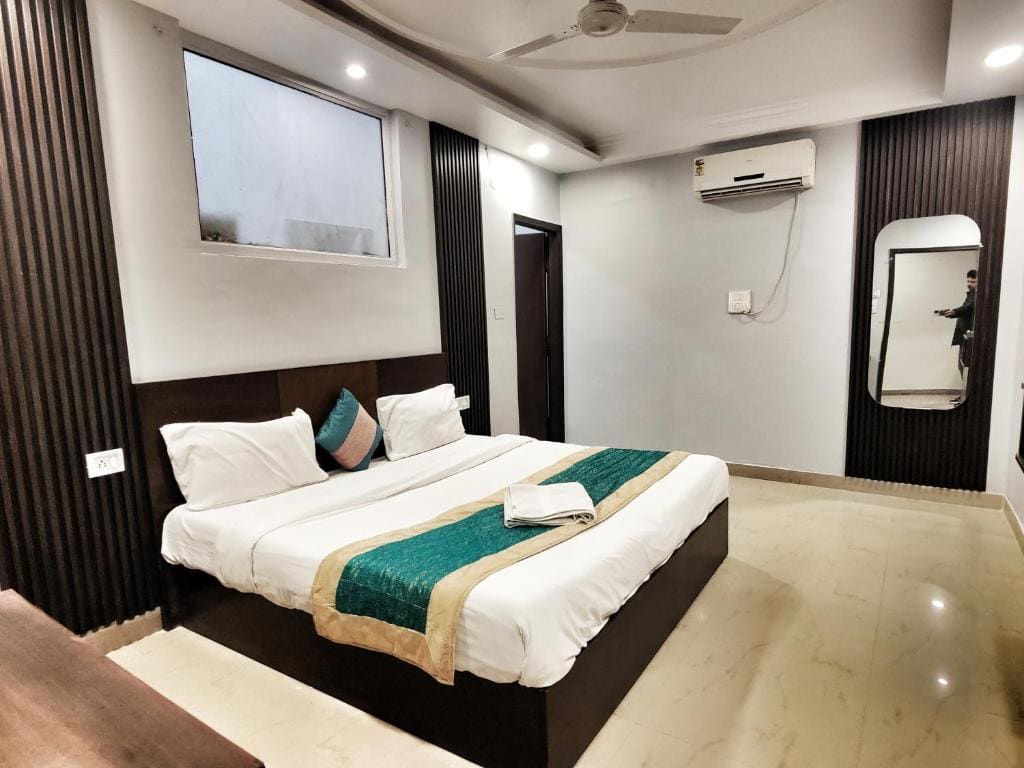 Deluxe Double Room room - Image 1