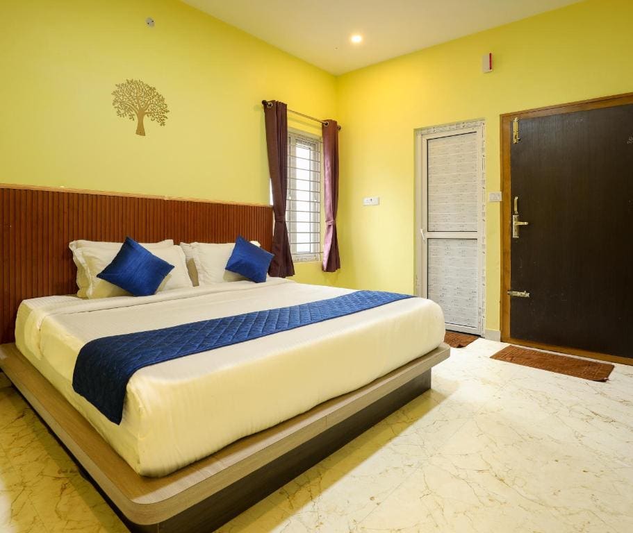 Deluxe Room room - Image 3