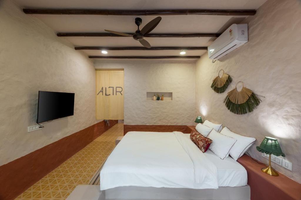 Classic Double Room room - Image 2