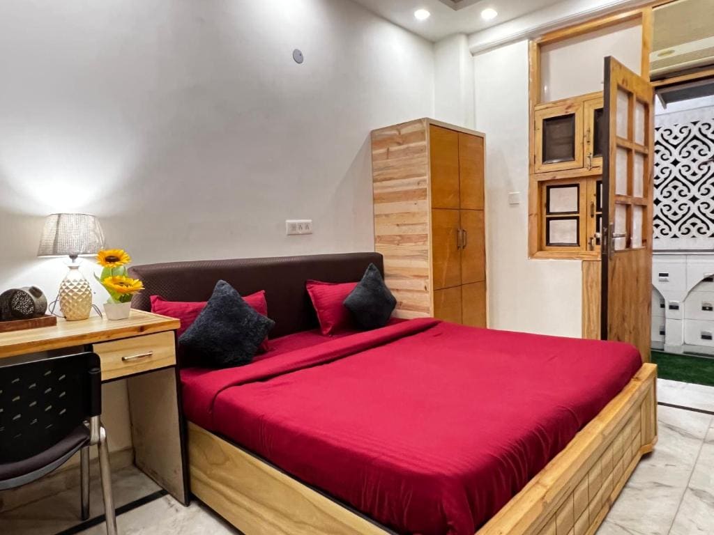 Deluxe Room room - Image 2