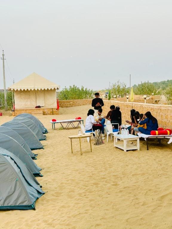 Tent room - Image 3
