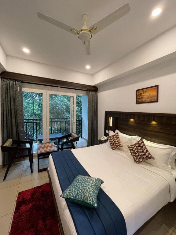 Deluxe Double Room with Balcony room - Image 1
