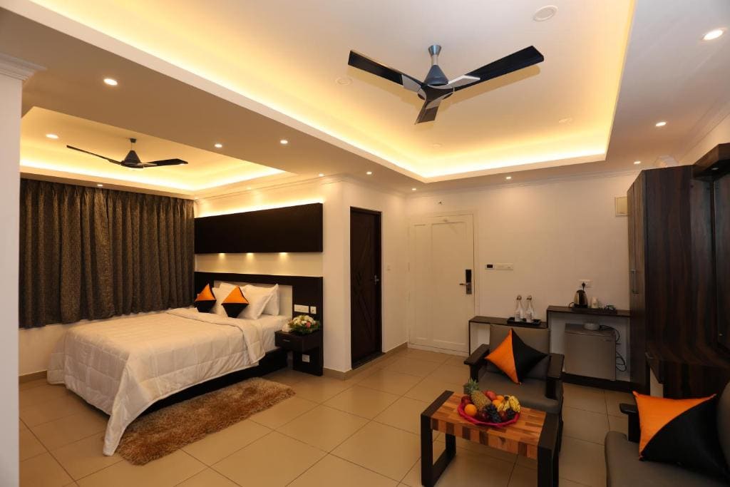 Double Room with Balcony room - Image 2
