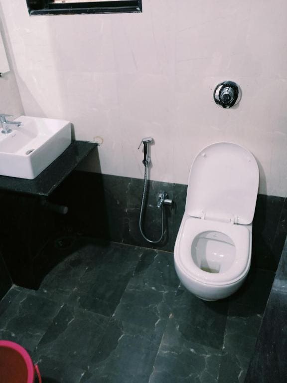 Triple Room with Private Bathroom room - Image 2