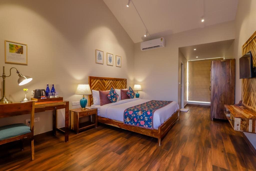 King Room with Balcony room - Image 3