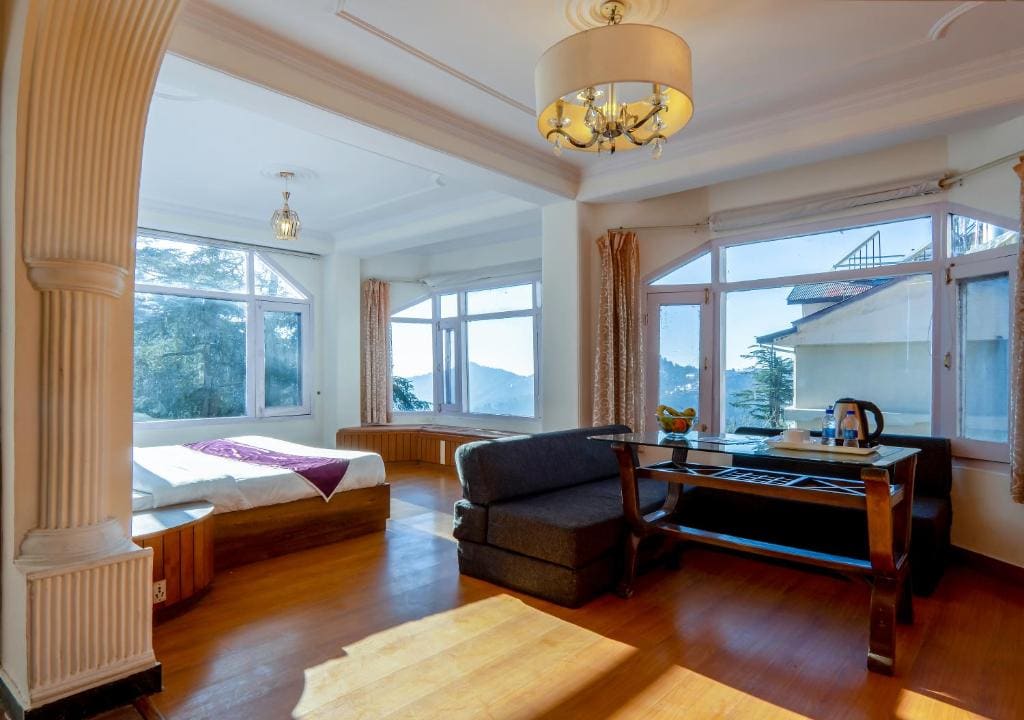 Deluxe Family Suite room - Image 1
