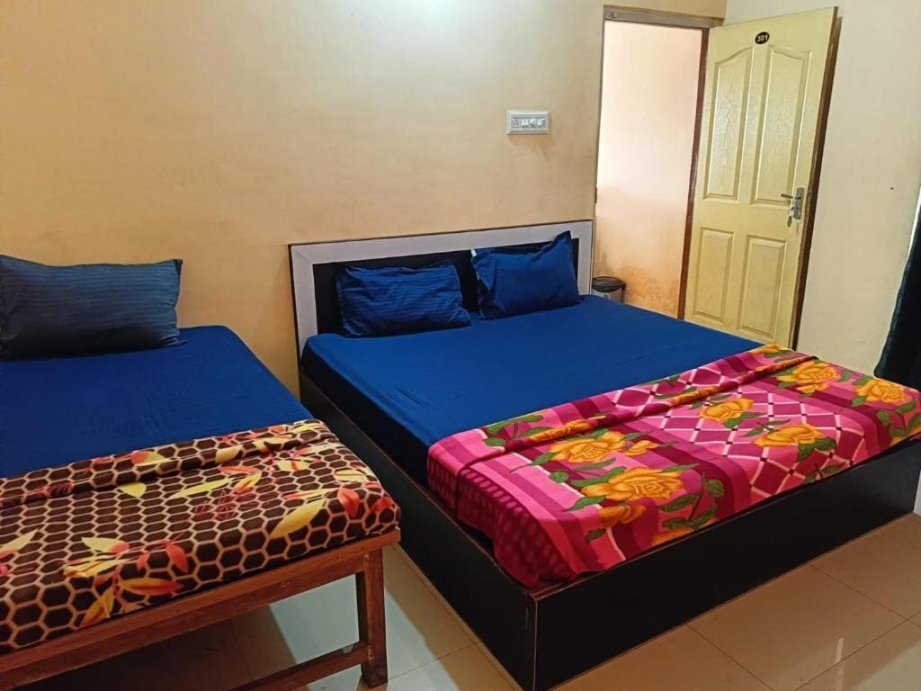 Budget Triple Room room - Image 1