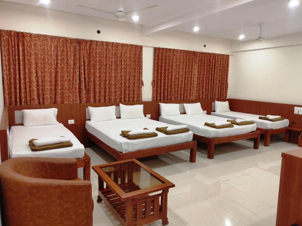 Family Room room - Image 1