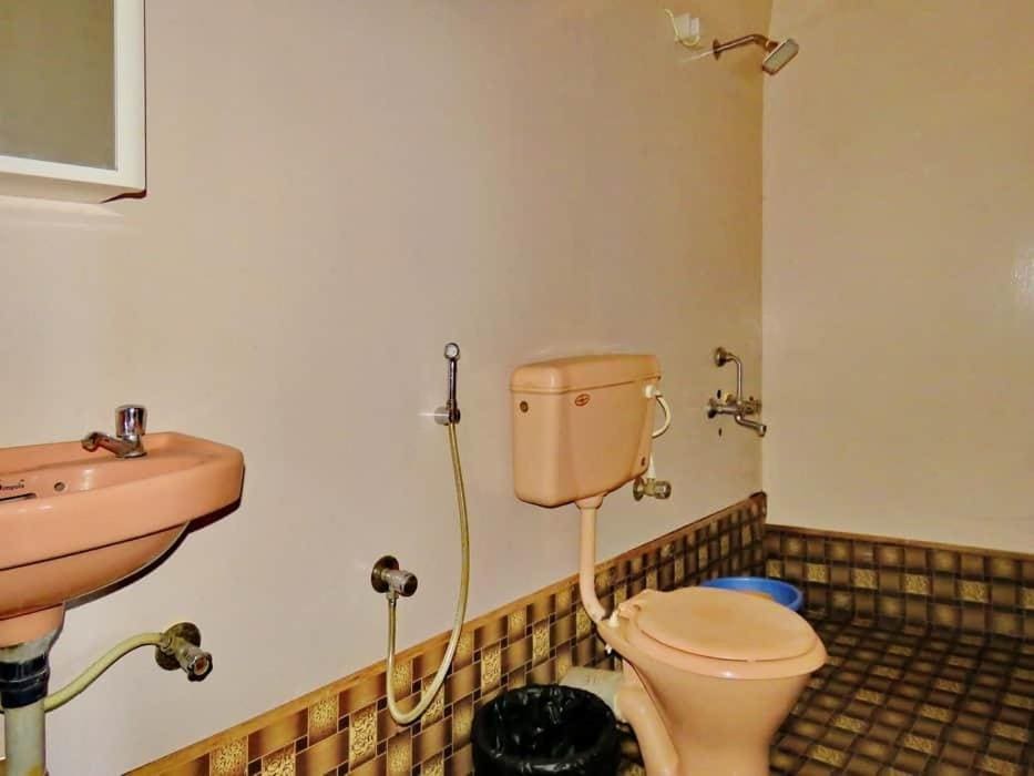 Deluxe Double Room with Balcony room - Image 2