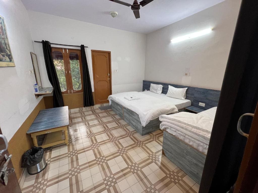 Triple Room with Mountain View room - Image 3