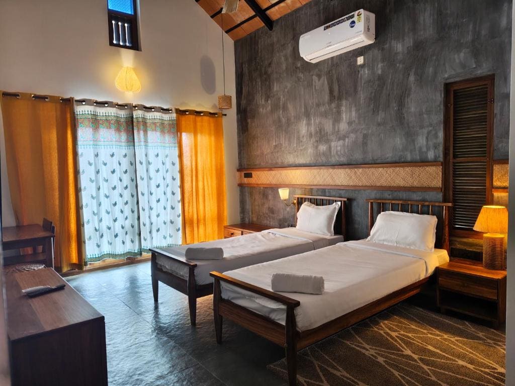 Twin Room with Mountain View room - Image 2