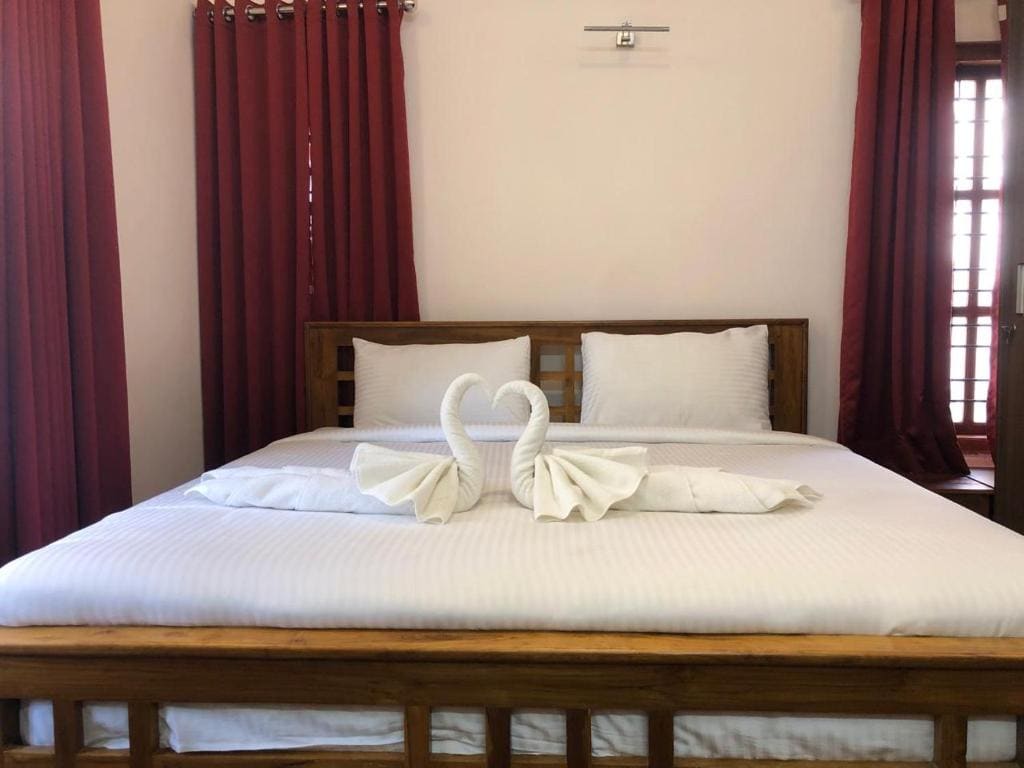 Deluxe Room room - Image 2