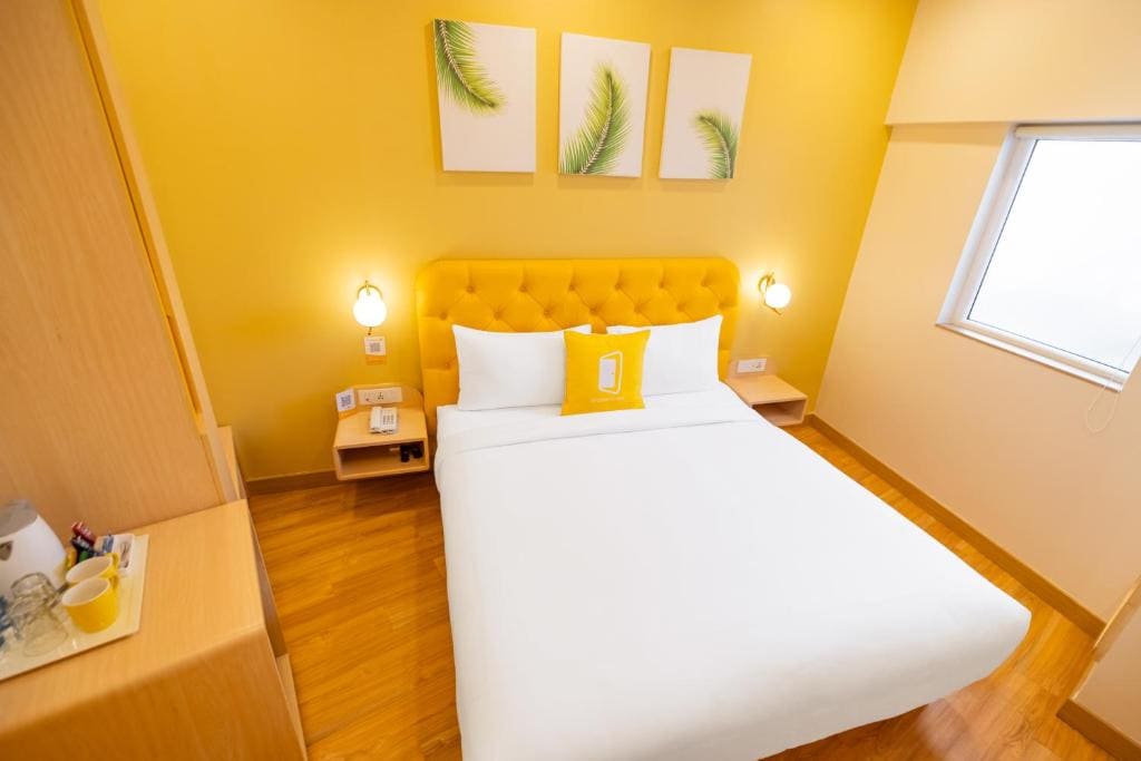 Deluxe King Room room - Image 3