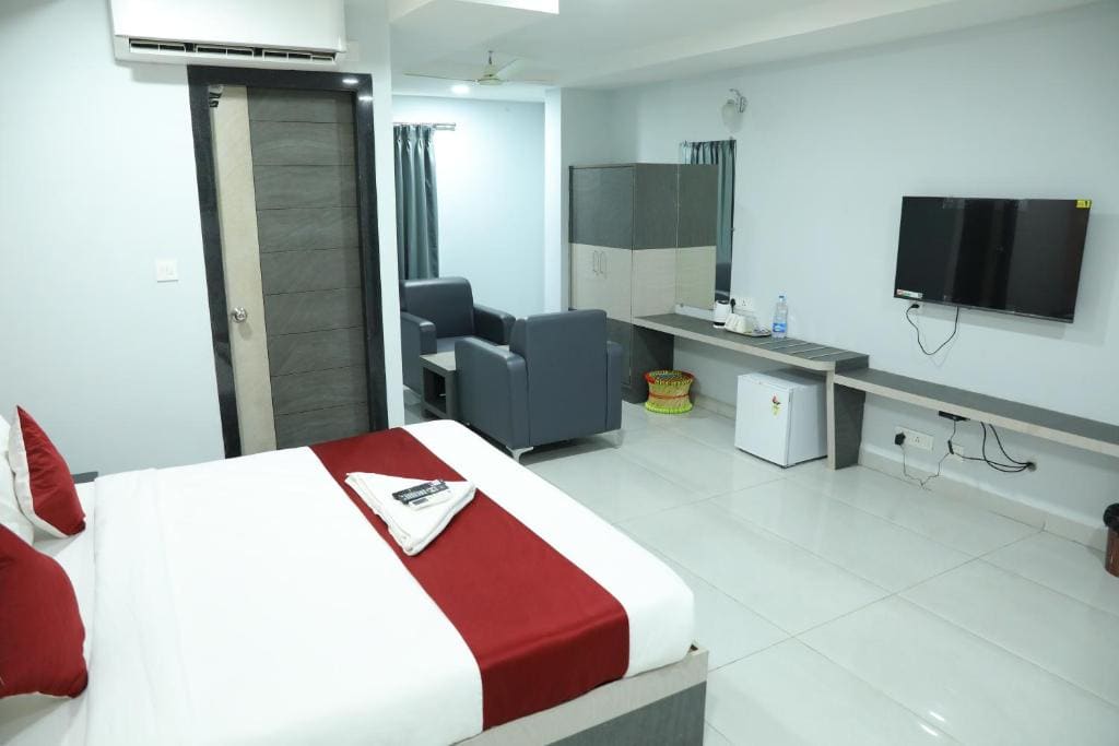 Deluxe Room room - Image 2