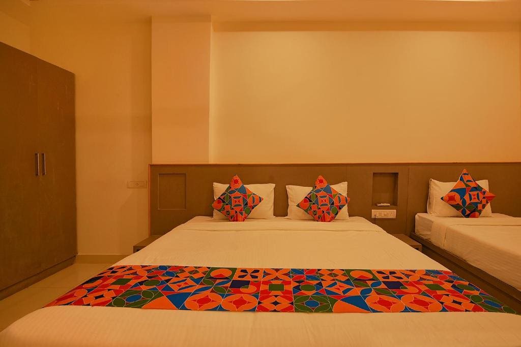 Deluxe Room room - Image 1